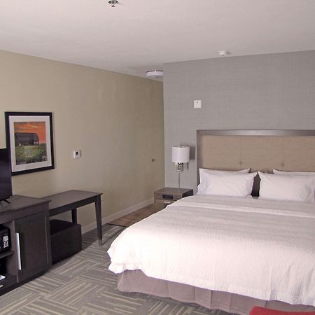 Hampton Inn Mcpherson Екстер'єр фото