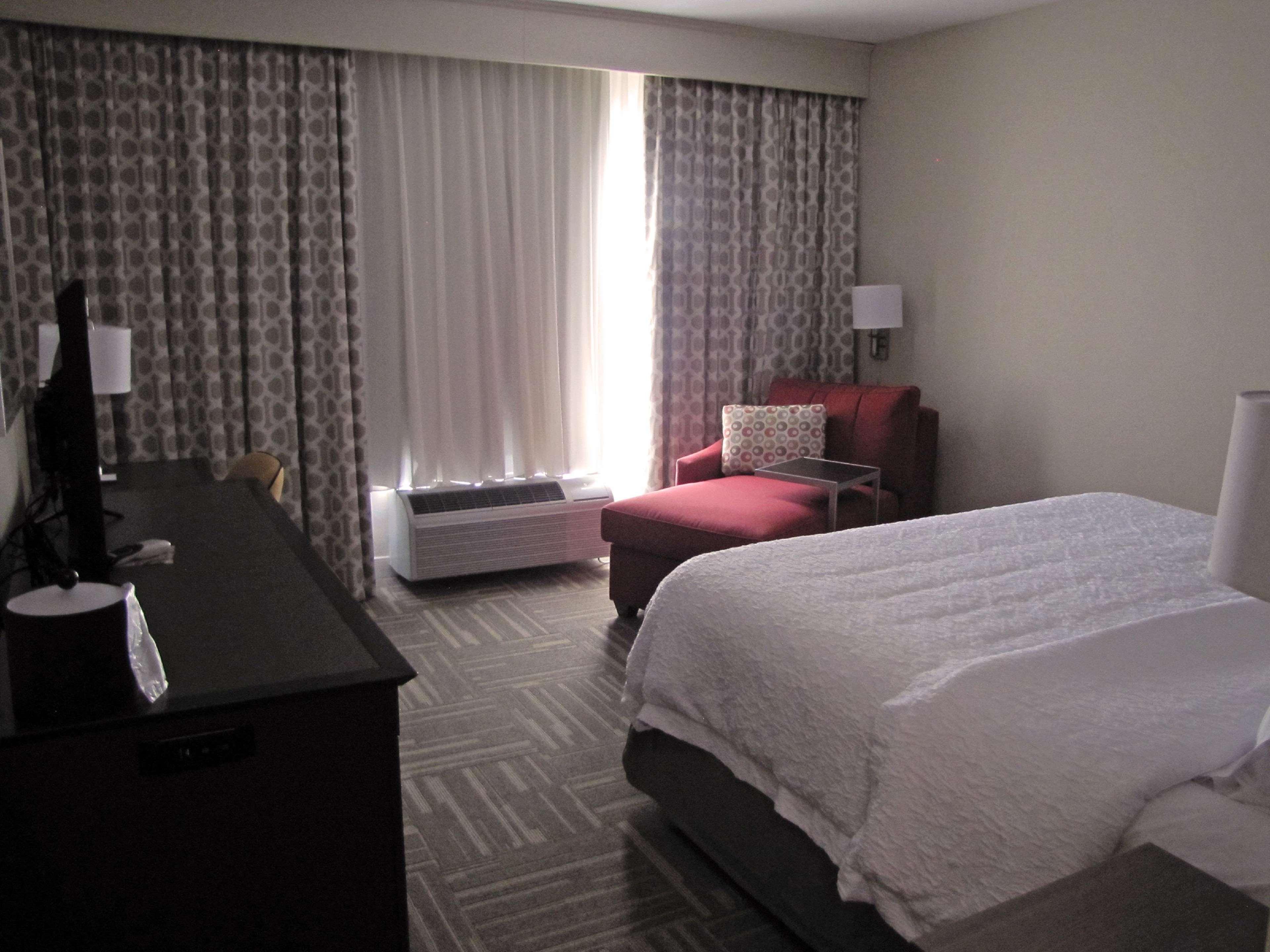 Hampton Inn Mcpherson Екстер'єр фото