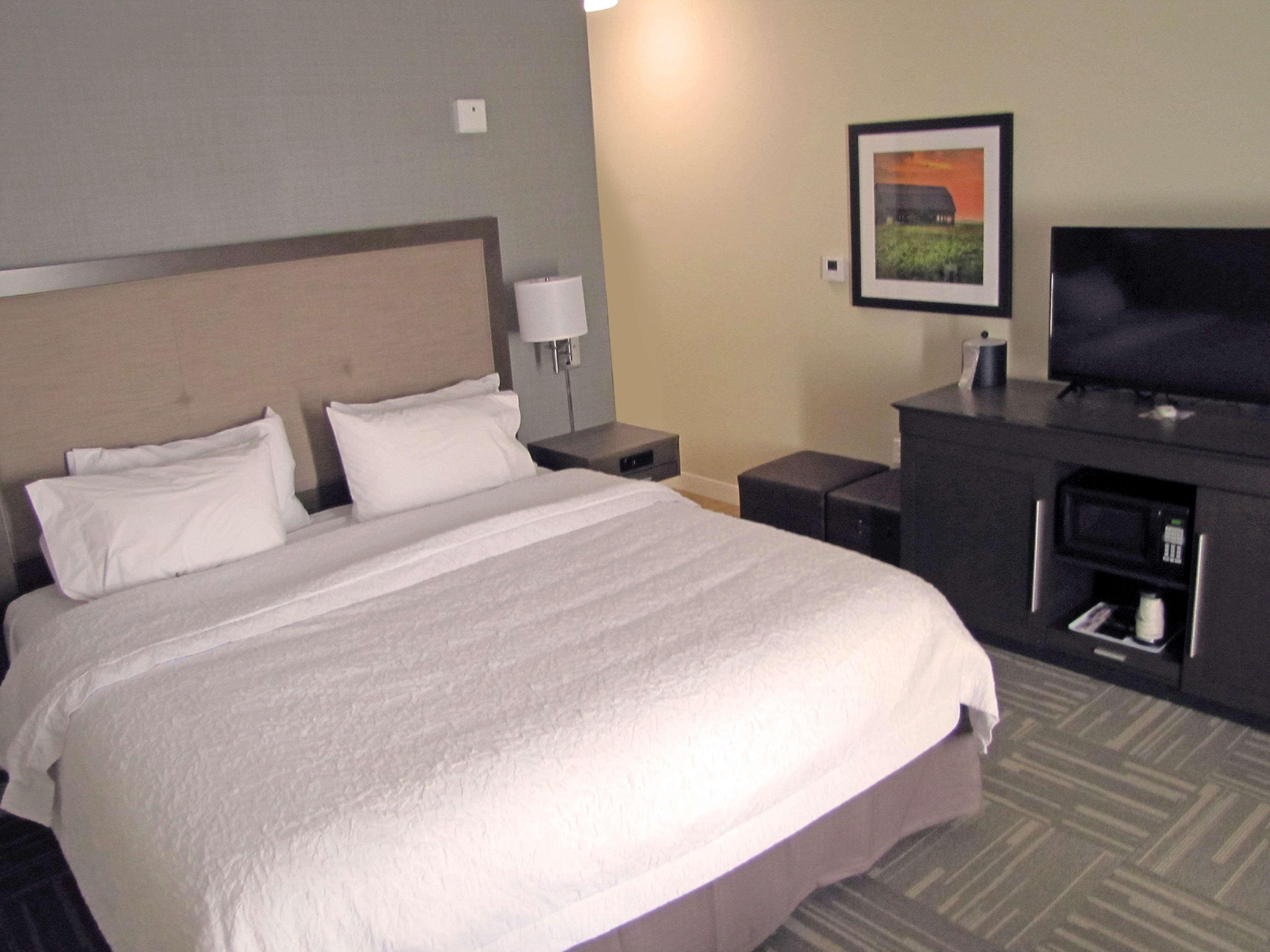 Hampton Inn Mcpherson Екстер'єр фото