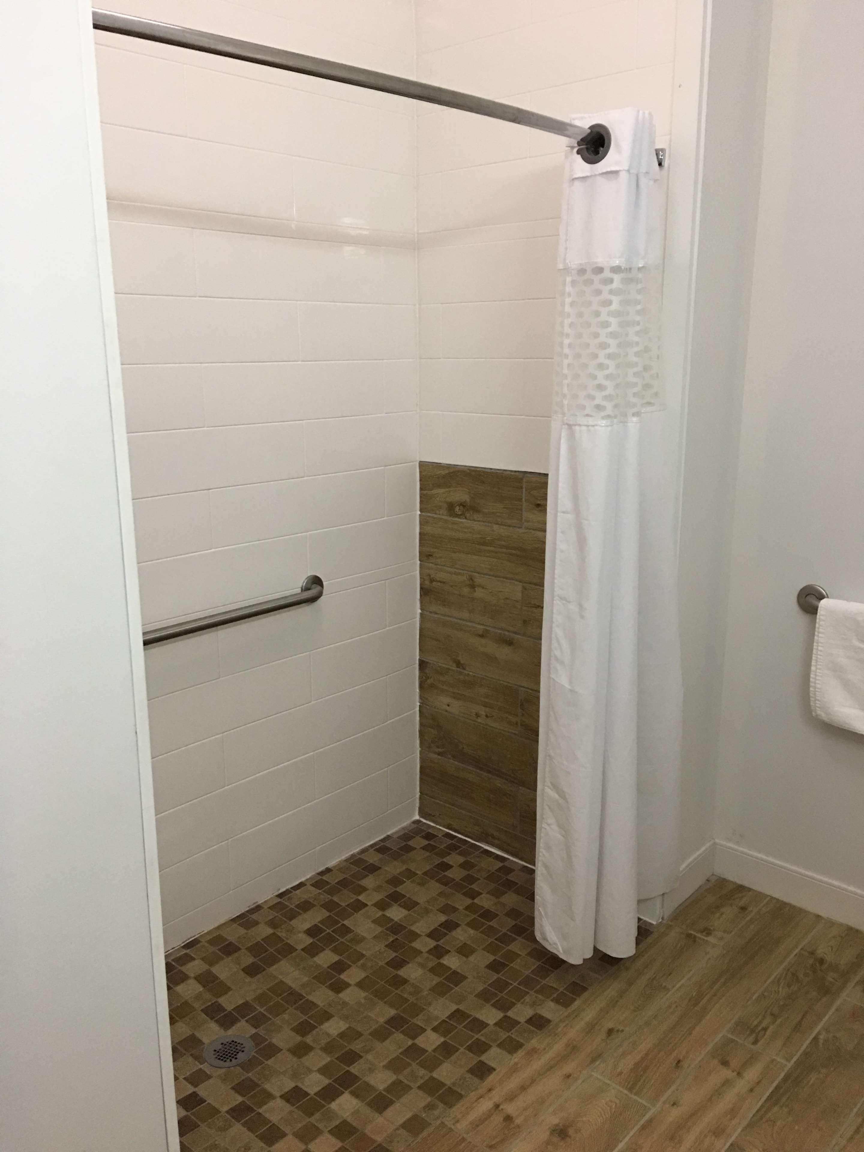 Hampton Inn Mcpherson Екстер'єр фото