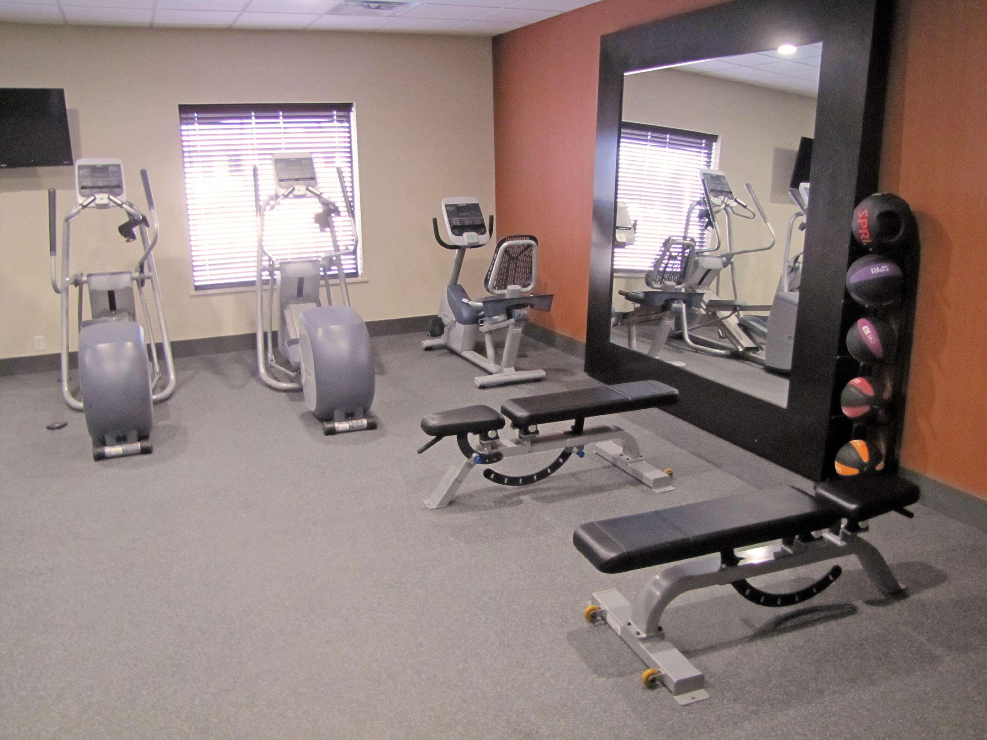 Hampton Inn Mcpherson Екстер'єр фото
