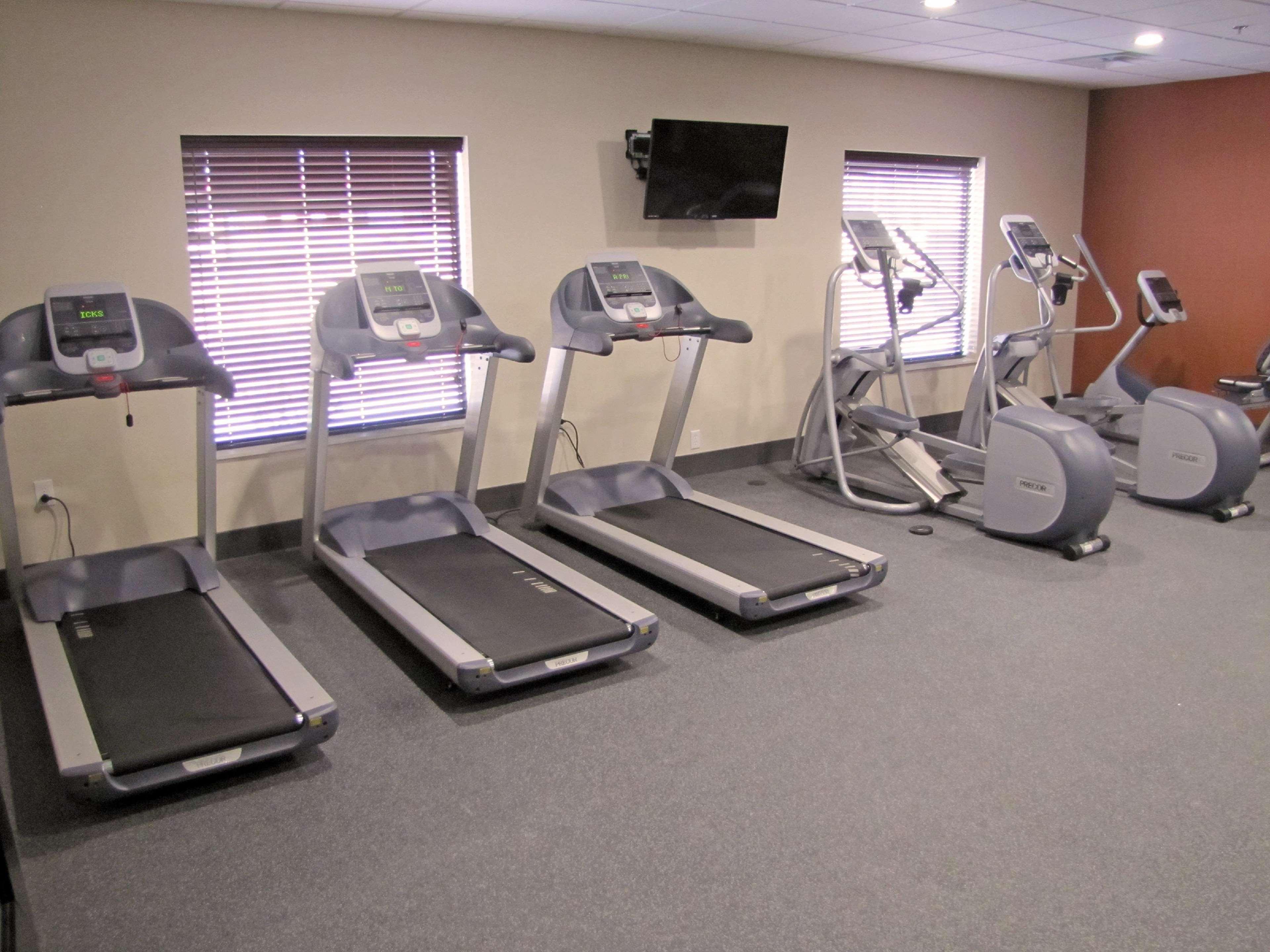 Hampton Inn Mcpherson Екстер'єр фото