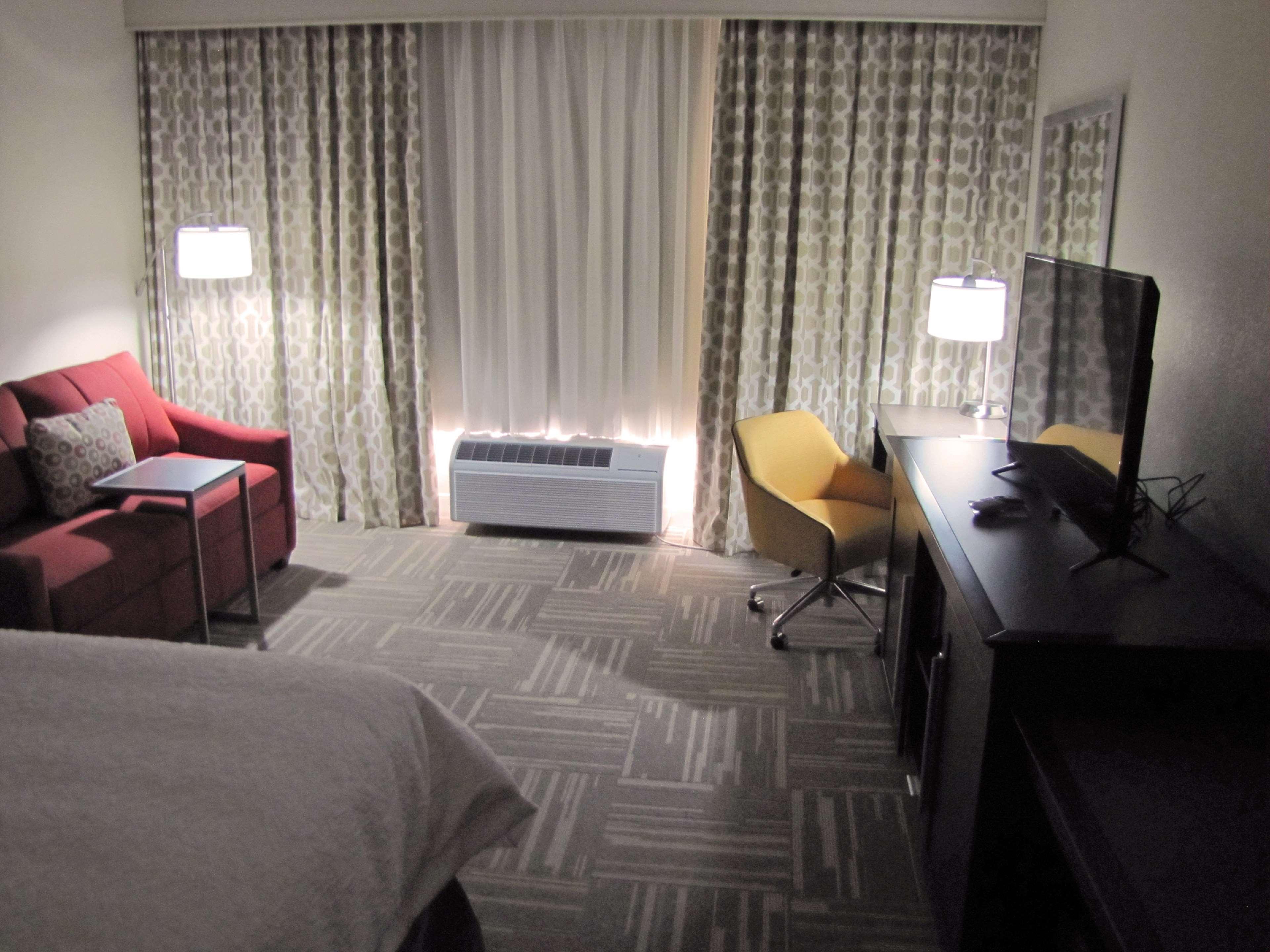 Hampton Inn Mcpherson Екстер'єр фото