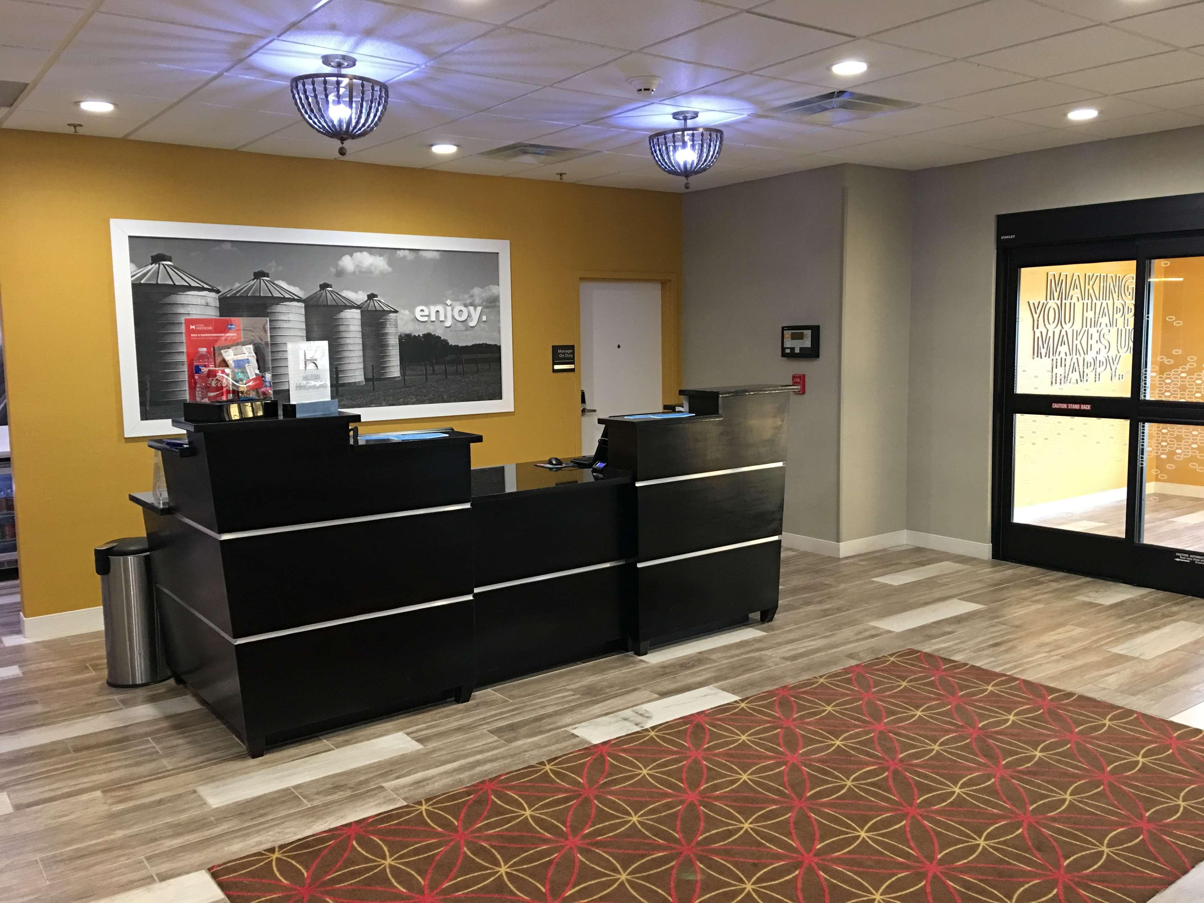 Hampton Inn Mcpherson Екстер'єр фото